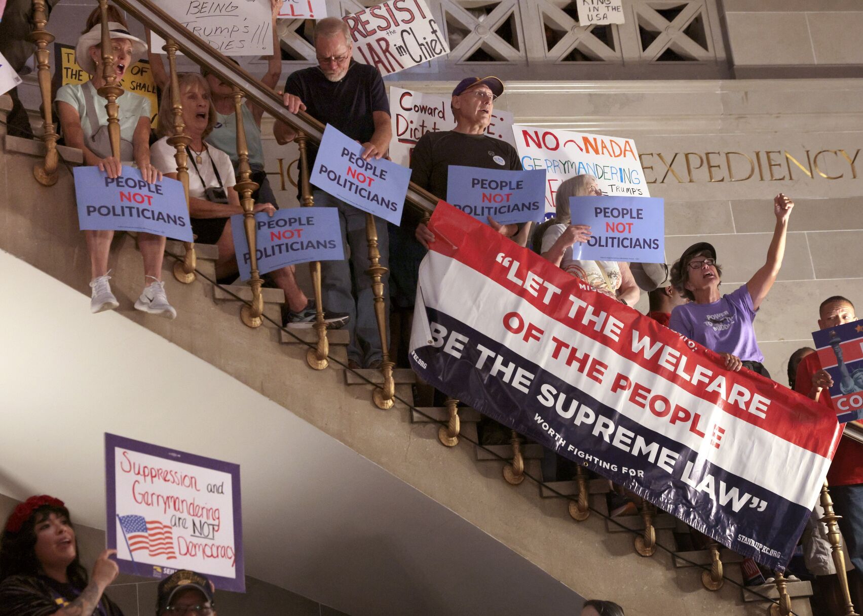 Re-districting opposition gathers in Jefferson City
